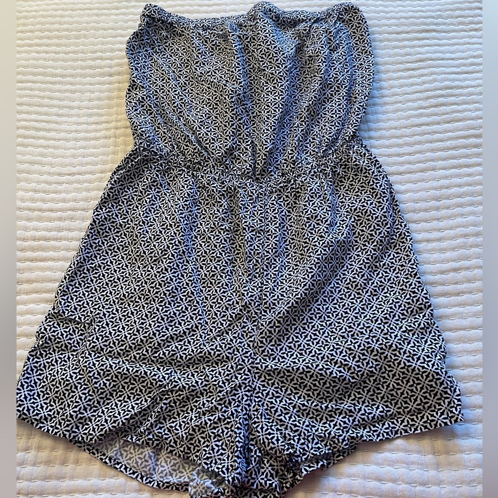 Divided Blue and White Patterned Romper